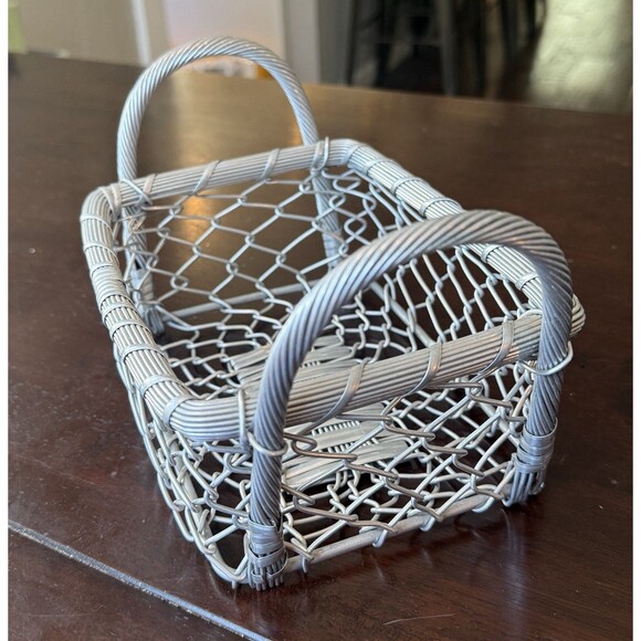 Vintage Silver Tone Wire Basket with 2 Handles Woven Hand Crafted 9”x 6” - Picture 2 of 8
